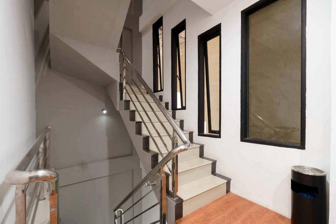 Jotel Guest House Mitra Reddoorz Pulauberayan Zewnętrze zdjęcie