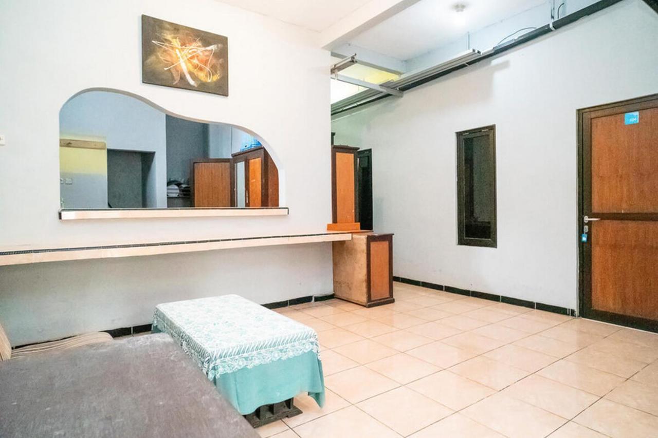 Jotel Guest House Mitra Reddoorz Pulauberayan Zewnętrze zdjęcie